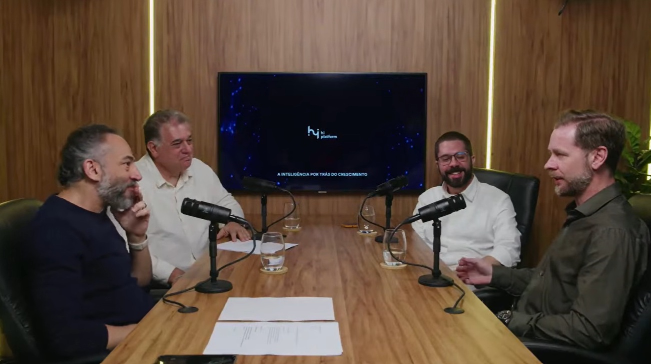 Everton Dzikovicz no videocast A inteligência por trás do crescimento, da Hi Platform.